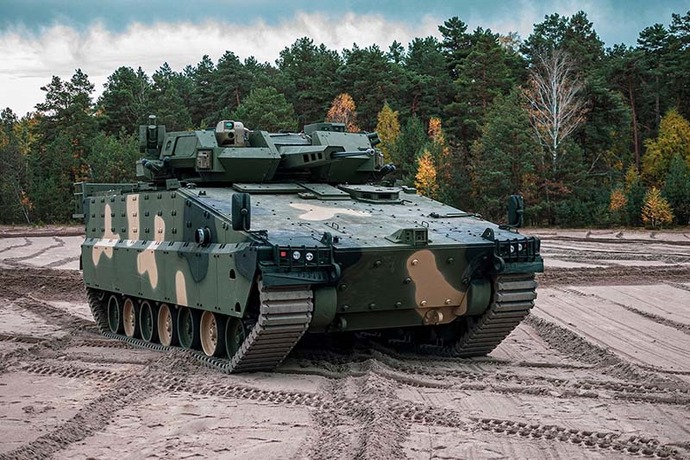スタロヴァ・ヴォラ社、ポーランド軍向け歩兵戦闘車CBWPを2026年末までに納入る予定！