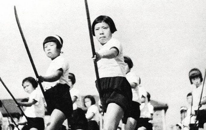 竹槍訓練を彷彿させる愚…「Jアラートは無意味」専守防衛にこだわる国防の問題点！