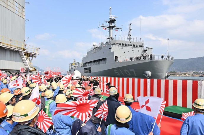 海自の新型海洋観測艦「あかし」が就役、武装ゼロの丸腰でも潜水艦戦の要になる理由！