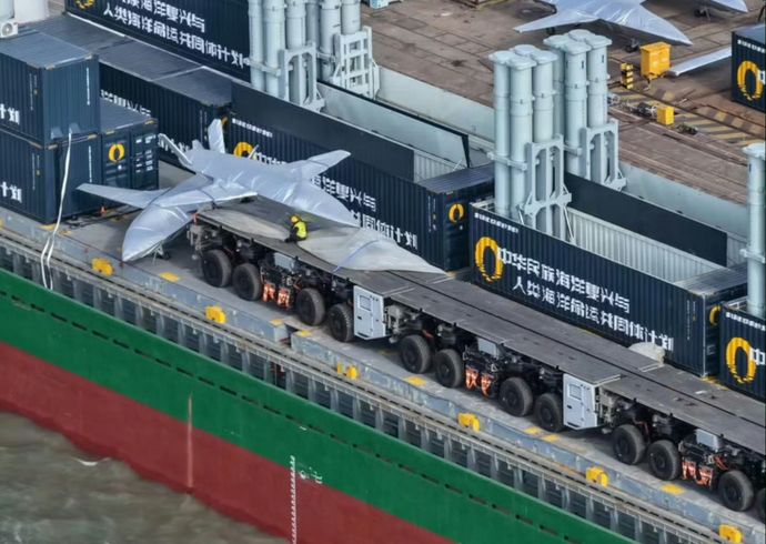 中国、民間商船にCCA(無人戦闘機)用電磁カタパルトを搭載…VLS60セル搭載商船も！