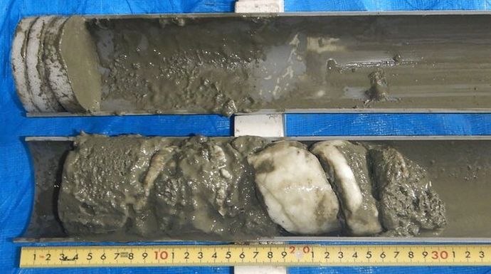 海底から次世代の天然ガス資源「メタンハイドレート」採取に成功…鳥取沖で千葉大・鳥取大などのチーム！