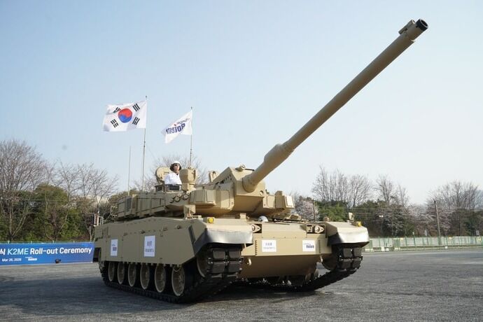 韓国防衛大手が「中東型K2戦車」を初公開…50度の酷暑に耐える！