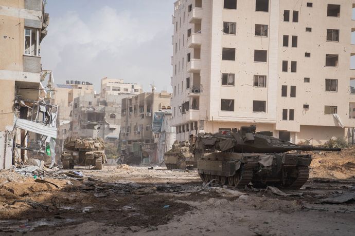 イスラエル軍の戦車が随伴歩兵をつけないのは、ハマスに狩られるのを恐れるから？！