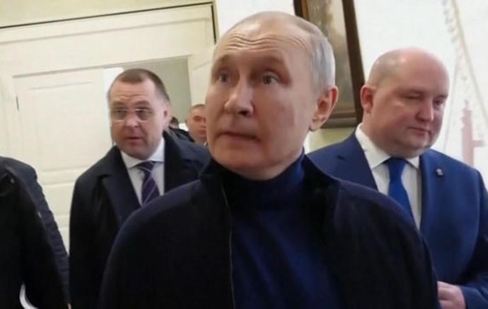 プーチン大統領の影武者2人が毒物を盛られひどい発疹…「役に立たなくなったら殺される」と英報道！