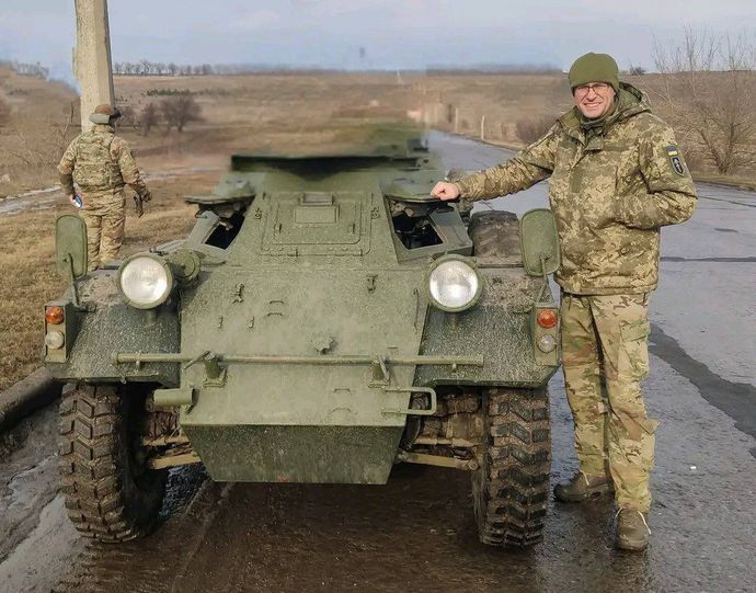 ウクライナ軍が使用している50年代のイギリス軽装甲偵察車フェレットMk.1！