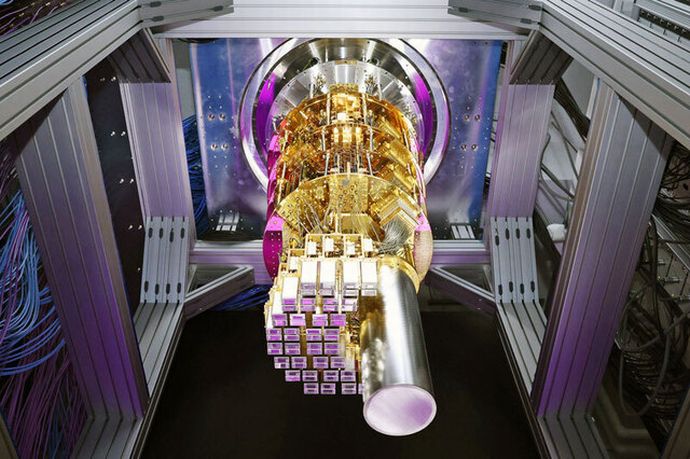 量子コンピューターの新方式に名乗り、神秘的な粒子「マヨラナ粒子」とは？！