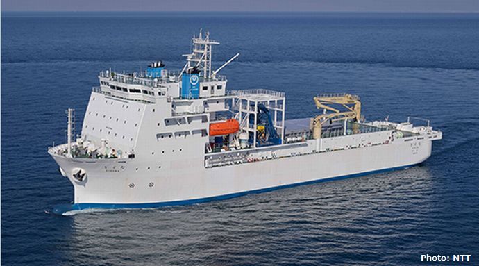 ドコモとKDDI、輪島沖に「船上基地局」を設置…車両基地局もホバークラフトで上陸！