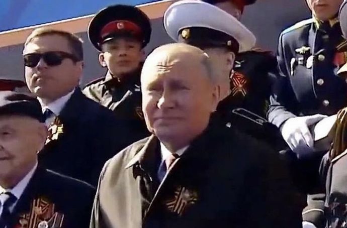 「本物のプーチンは死の床で、世界が今見ているのは影武者」説を検証する！