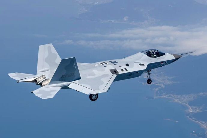 構想から20年、韓国初の国産超音速戦闘機「KF-21」来年から量産へ…「暫定戦闘用適合」判定！