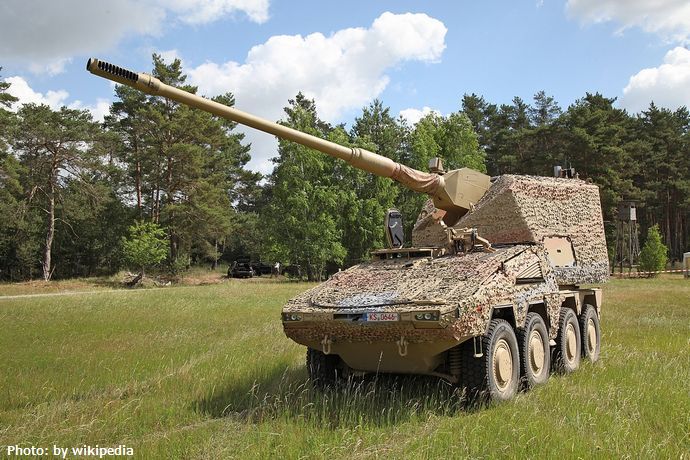 ドイツがウクライナに「RCH-155自走榴弾砲」18門を供与へ…レオパルト2戦車も検討！