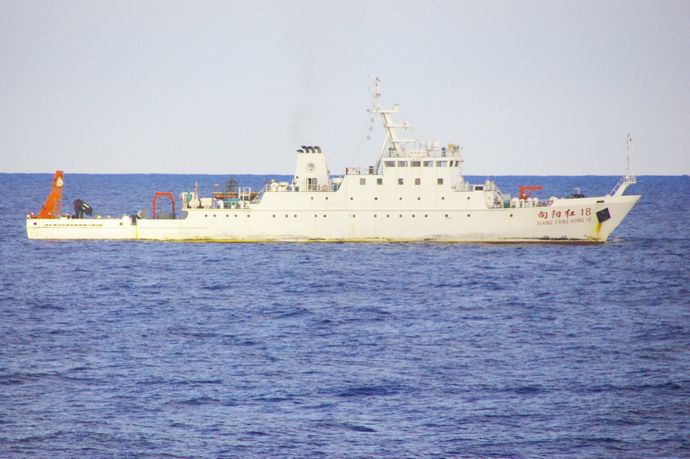尖閣諸島沖の日本のEEZで中国海洋調査船が同意得ず活動…海保巡視船が警告と監視！