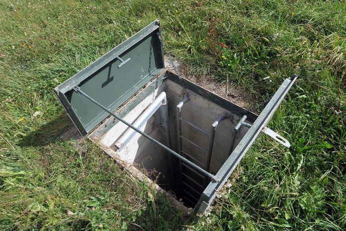 政府が「緊急シェルター」拡充へ、民間と連携して地下空間も重点…危機管理投資の一環！