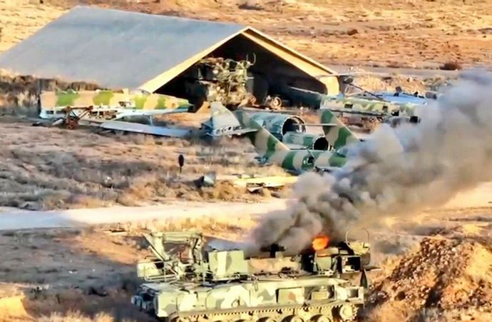 イスラエル軍地上部隊が50年ぶりにシリア領内に侵入…首都ダマスカス近郊で空爆も！