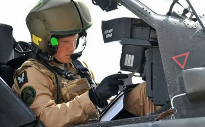 ヘンリー英王子、アフガン従軍時にタリバン戦闘員25人を殺害したと告白張…アパッチ攻撃ヘリのパイロットで従軍！