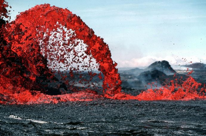 溶岩を使って都市をつくる？活火山地帯に生きるアイスランド企業の野心的な構想！