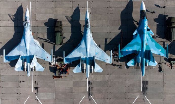 ロシア軍の飛行場にドローン攻撃、駐機中の軍用機6機を破壊…ウクライナ保安庁！