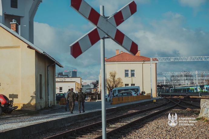 ポーランド鉄道爆発事件に関与したウクライナ人を特定…ロシア情報機関と協力か！