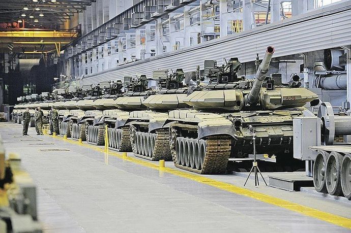T-90主力戦車が月産100両ってのが絶望的な感じするな…相当数の予備師団が錬成されつつある？！