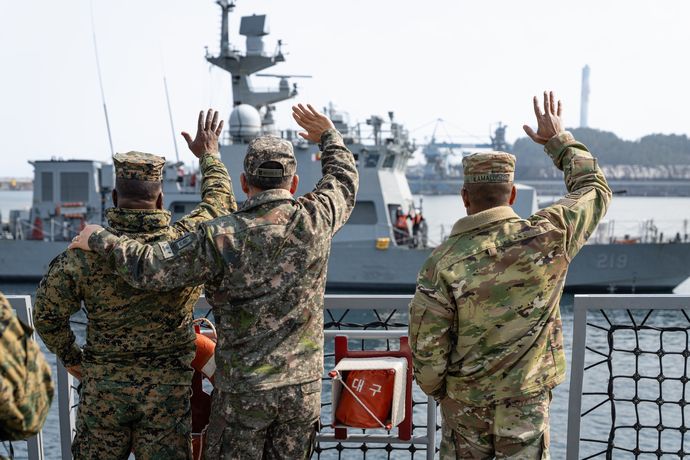 米国が韓国の防衛義務を放棄し始めた…韓国はどうやって生き残るつもりだろうか？！