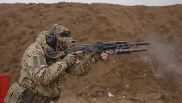 ロシア軍部隊、ドローン対策に散弾銃…兵士「機関銃より効果的」！