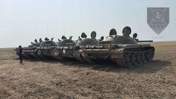 ロシア軍第1430動員連隊に新たなT-55戦車が到着…思わず笑った！