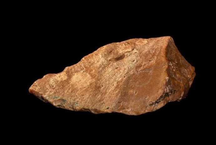 南太平洋の島で148万年前の石器を発見、作者は謎印…「ホビット」が作った可能性も！