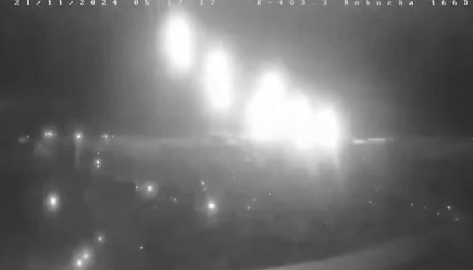 プーチン大統領が警告、新型の中距離弾道ミサイル「オレシュニク」で首都キーウ攻撃の可能性に言及！