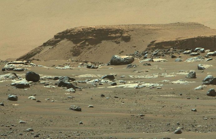 火星で発見された洞窟が地球外生命体の「家」である可能性？！