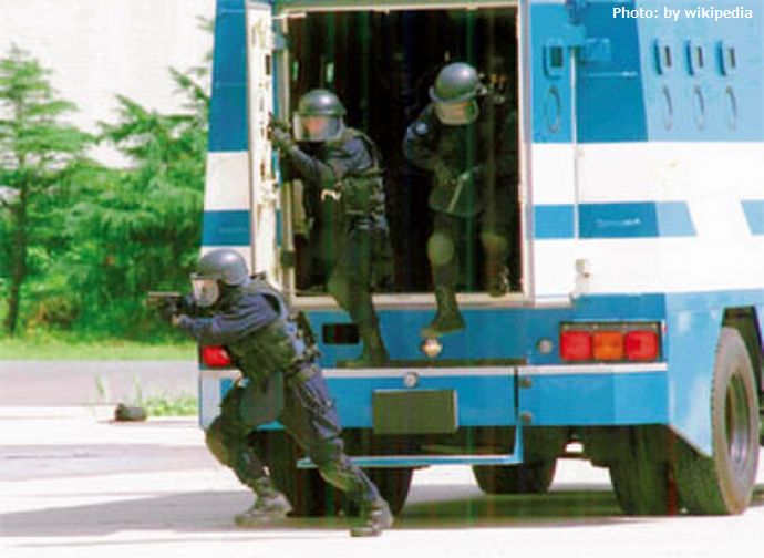 陸自演習場での訓練中に拳銃破損し微量のトリチウム漏れ、照準用ガラス割れ…福岡県警！