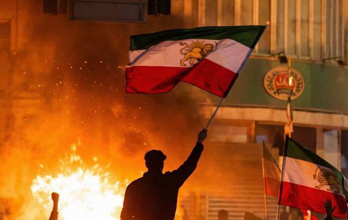 イラン反政府デモ拡大で推定2000人が死亡？…政府はネット遮断、狙撃兵も配置！