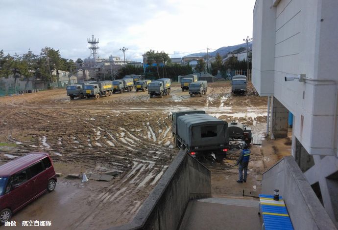 航空自衛隊輪島基地の被害状況を初公開、能登地震発生から6週間…災害ごみ処理が深刻化！