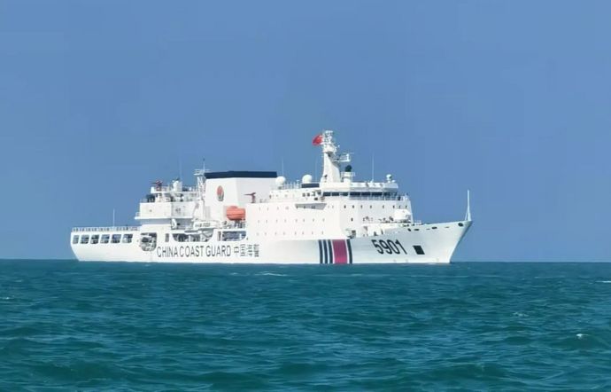 尖閣諸島周辺に中国海警局船4隻、10日連続で航行を確認…いずれも機関砲搭載！