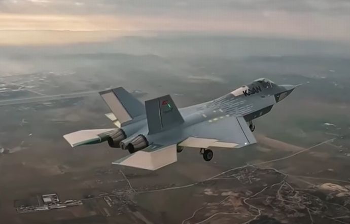 トルコ独自開発のステルス戦闘機「KAAN」が初飛行に成功…世界最高峰の第5世代機！