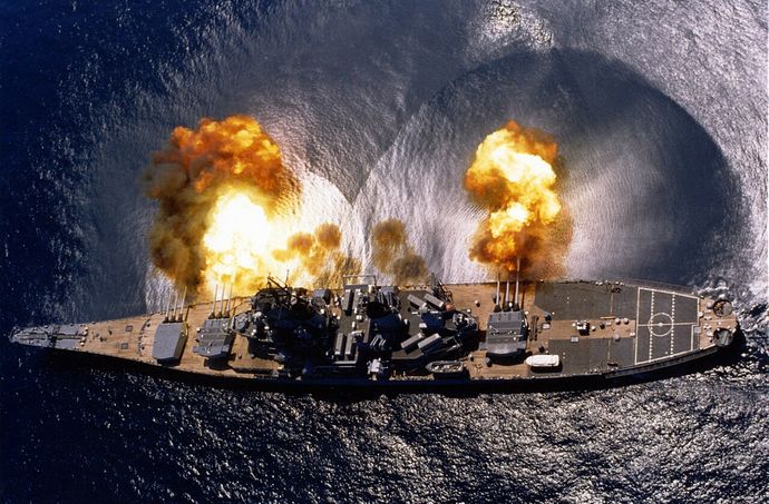 「高市さん、今現役の戦艦は一隻もないんですけど」…毎日新聞！