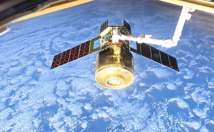 無人補給機「HTV-X」特に支障もトラブルもなくISSに到着…油井飛行士がロボットアームで捕捉！