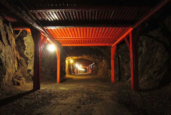 本土決戦にらみ建設された戦争遺跡「松代大本営」祈念館…クラファンでオープン！