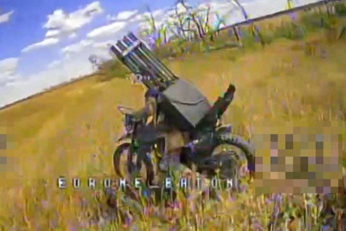 ロシア軍が大量のオートバイ部隊を戦場に投入か…中国からの輸入1.7倍に！