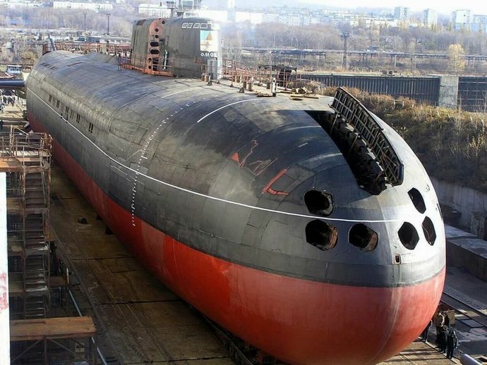 核魚雷「ポセイドン」を搭載、ロシアが世界最大のオスカーII級原子力潜水艦「ベルゴロド」配備か！