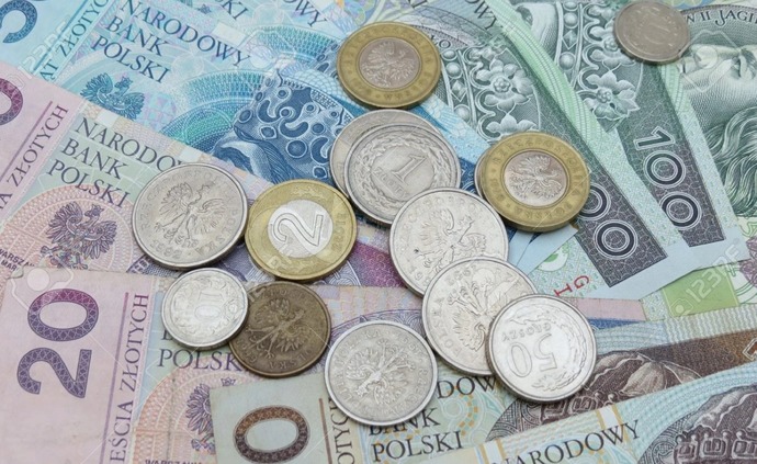 アルゼンチン、通貨安と物価高のため、短期金利80％超に急上昇！