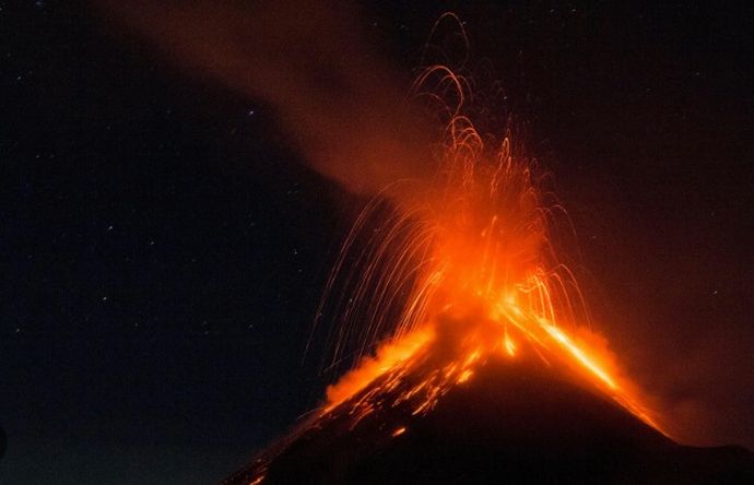 エーゲ海の火山島で最悪の想定を更新する大爆発がありうると判明、ケタ違いの規模か！