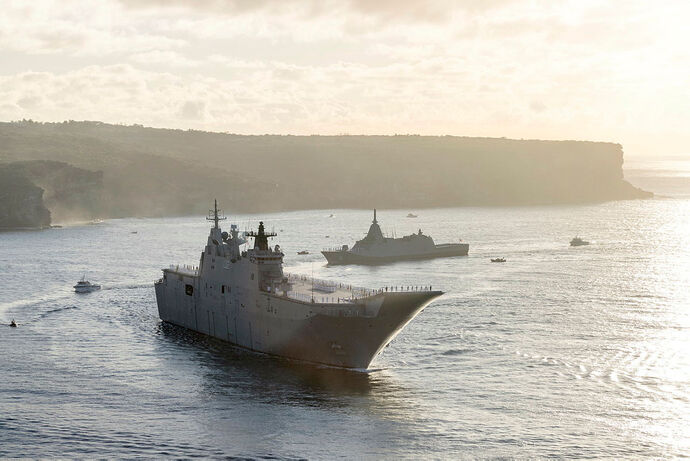 オーストラリア海軍主催の多国間海軍演習「カカドゥ」に参加する18ケ国の海軍艦艇が、シドニー湾に集結！