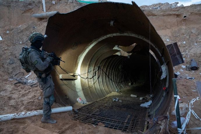 車も通行可能、イスラエル軍がハマス最大の地下トンネルを発見…長さ4キロ超、深さ最大50m！