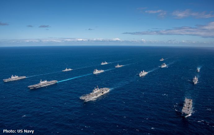 日米豪韓海軍艦艇がフォーメーション航行を披露…多国間共同訓練「タリスマン・セイバー23」！