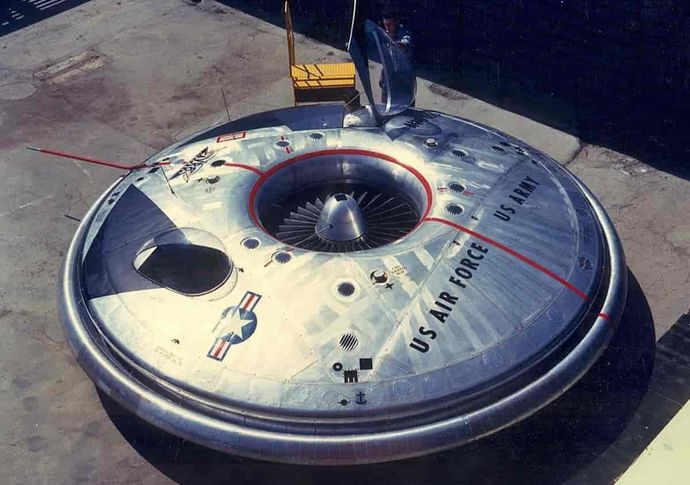 超党派「UFO議連」発足へ…「日本の安全保障に脅威」専門機関の設置求め！
