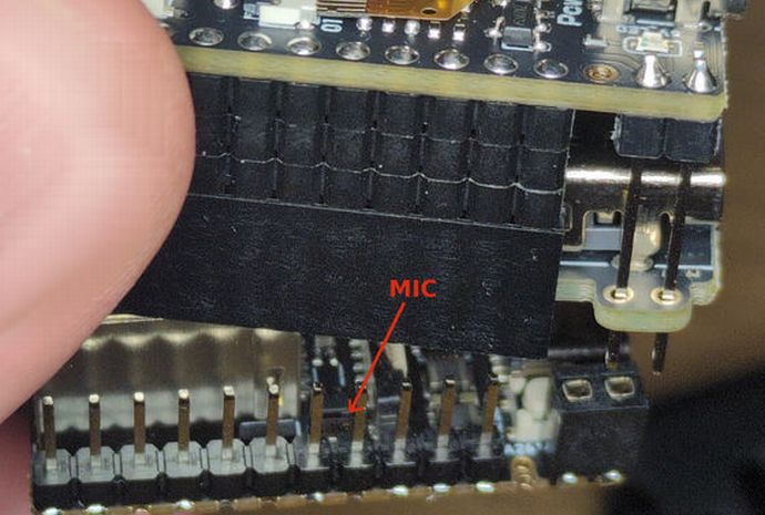 中国製KVMにひっそりマイクが搭載されていることが判明、サーバーと通信している痕跡も！