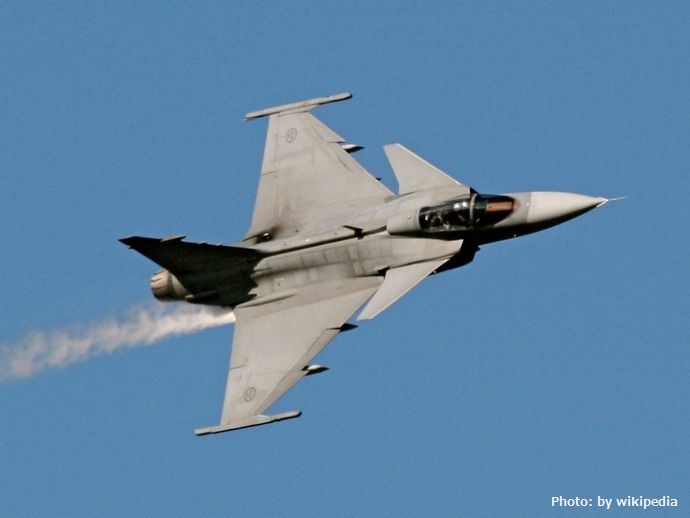 JAS_Gripen_a_(cropped)