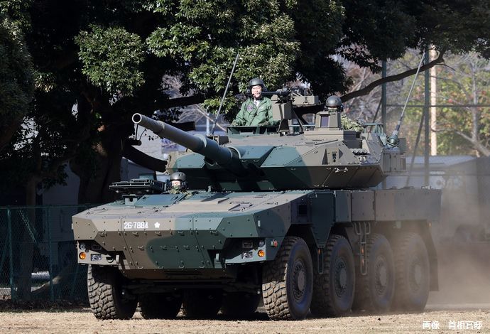 岸田首相、憲法改正で自衛隊明記に意欲…「違憲論争に終止符を打つ」！