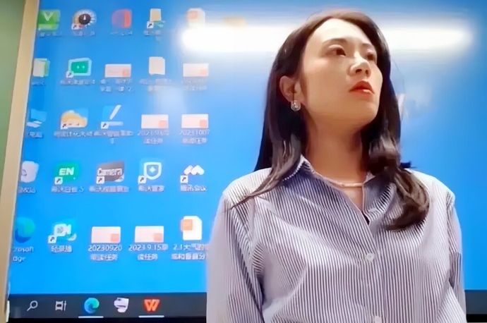 「大日本帝国」でクスクス笑う学生らに女性教師が説教「3500万人の同胞を虐殺した」…中国メディア！