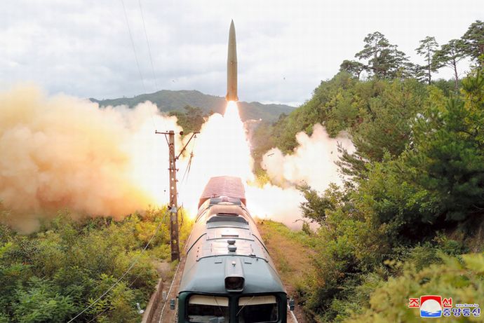韓国軍、北朝鮮ミサイル情報を初めて日本と共有…「日本だけが得をする」との声も！