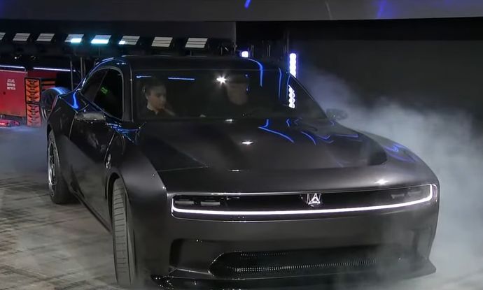 米マッスルカーブランドのダッジ、EVのために「爆音のV8エンジン音」機能を開発！